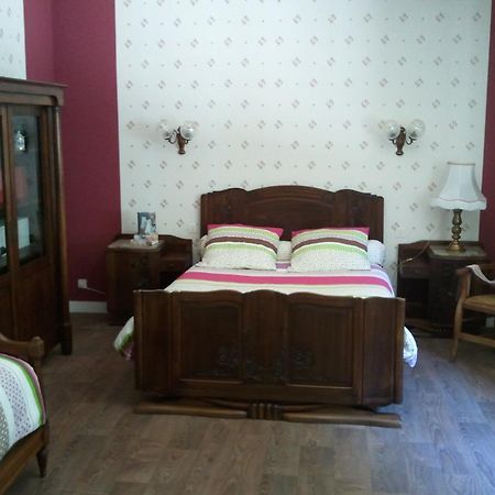 Bed and Breakfast Mas Du Trezon Cholet Zewnętrze zdjęcie