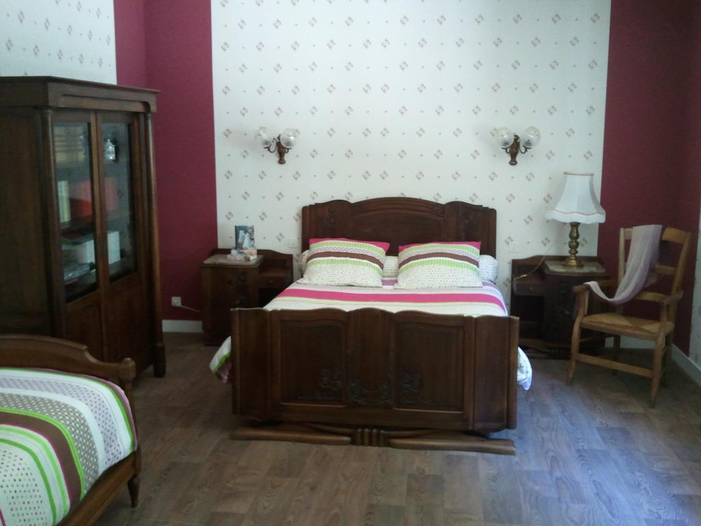 Bed and Breakfast Mas Du Trezon Cholet Zewnętrze zdjęcie