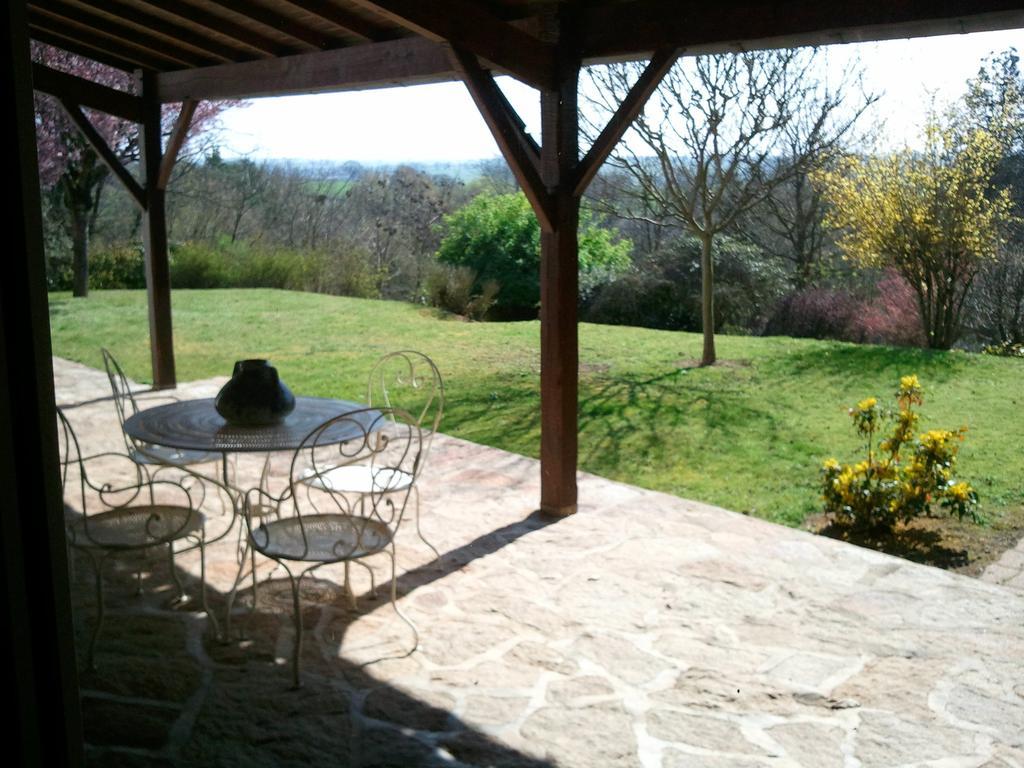 Bed and Breakfast Mas Du Trezon Cholet Zewnętrze zdjęcie